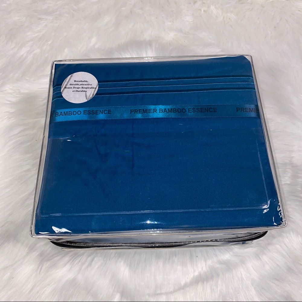 ✨SALE✨Queen 4pc Cyan Bedsheets - Picture 2 of 5